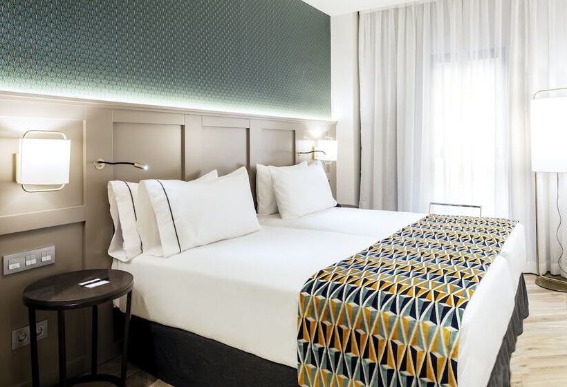 Номер Стандарт, Eurostars Puerta Real