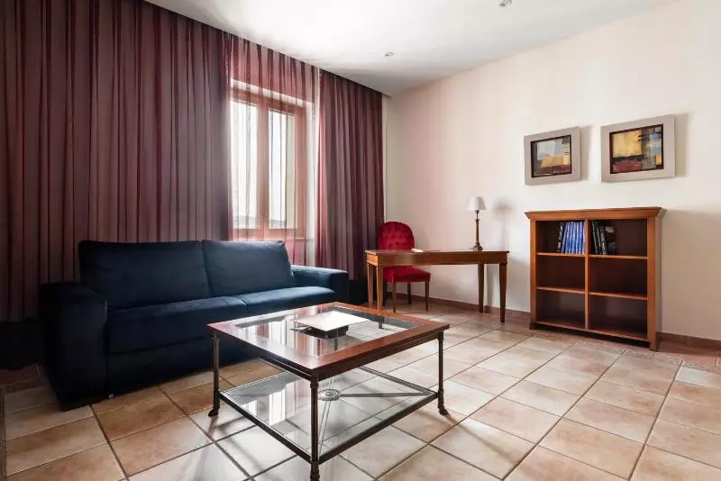 Junior Suite, Dorma Alfonso Viii