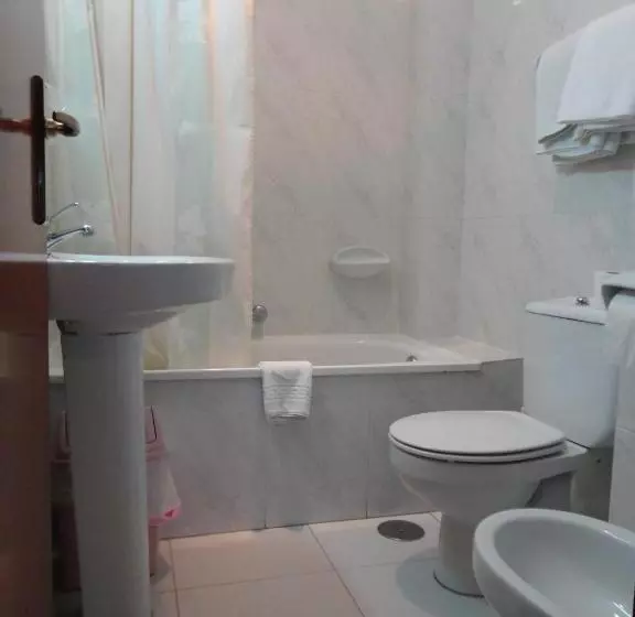 Habitació Estàndard, Garcas