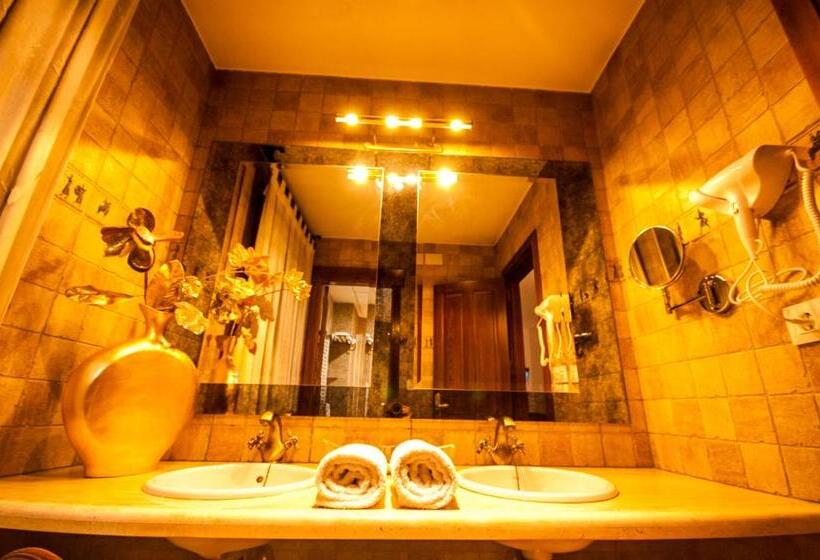 חדר סופריור, Hc Zoom