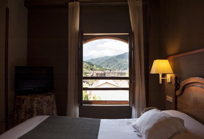 스탠다드 싱글 룸, Infantado