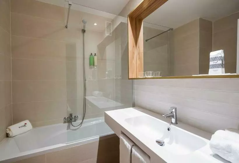 Habitació Estàndard Vista Piscina, Intelier Orange