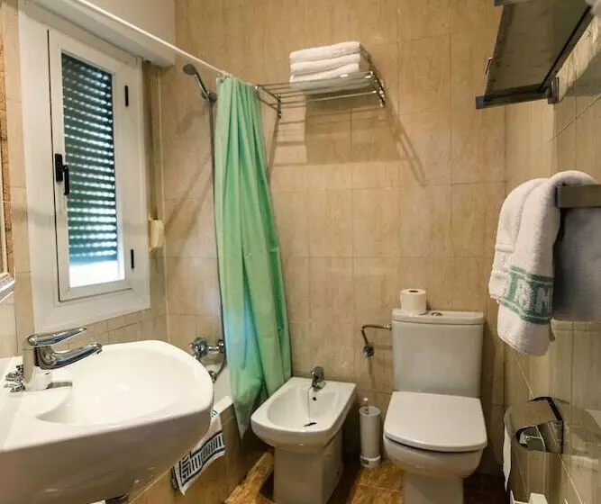 Habitació Triple Estàndard, La Rambla