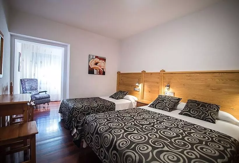 Habitació Triple Estàndard, La Rambla