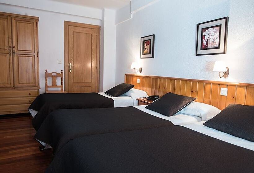 غرفة قياسية ثلاثية, La Rambla