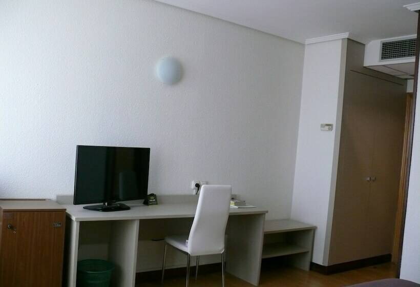 スタンダードルーム, Los Angeles