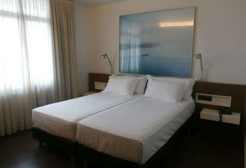 スーペリアールーム, Los Angeles