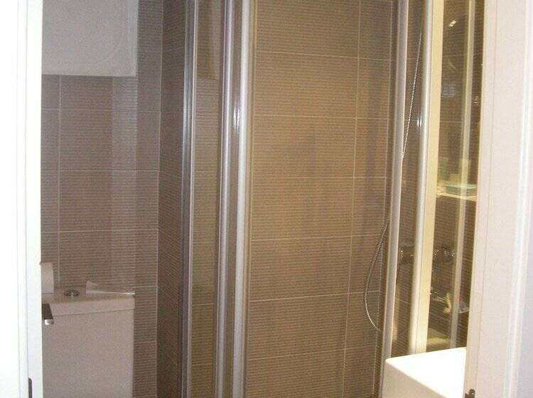 スタンダードトリプルルーム, Los Angeles