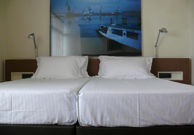 スーペリアールーム, Los Angeles