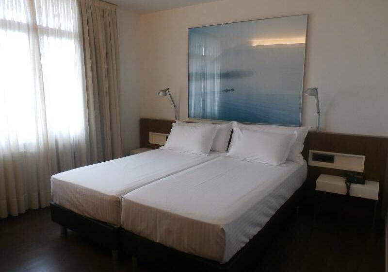 スーペリアールーム, Los Angeles