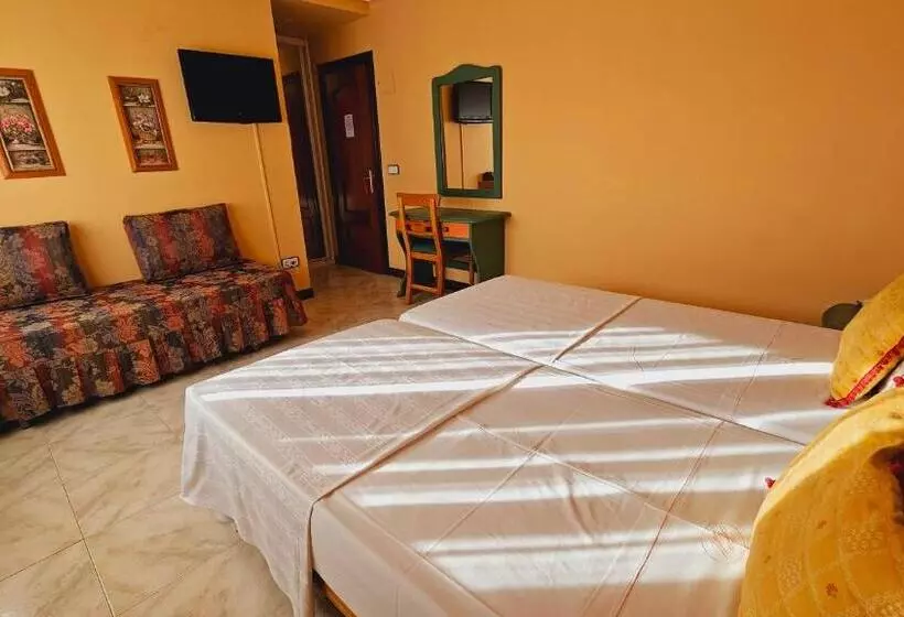Chambre Triple Standard, Mataleñas