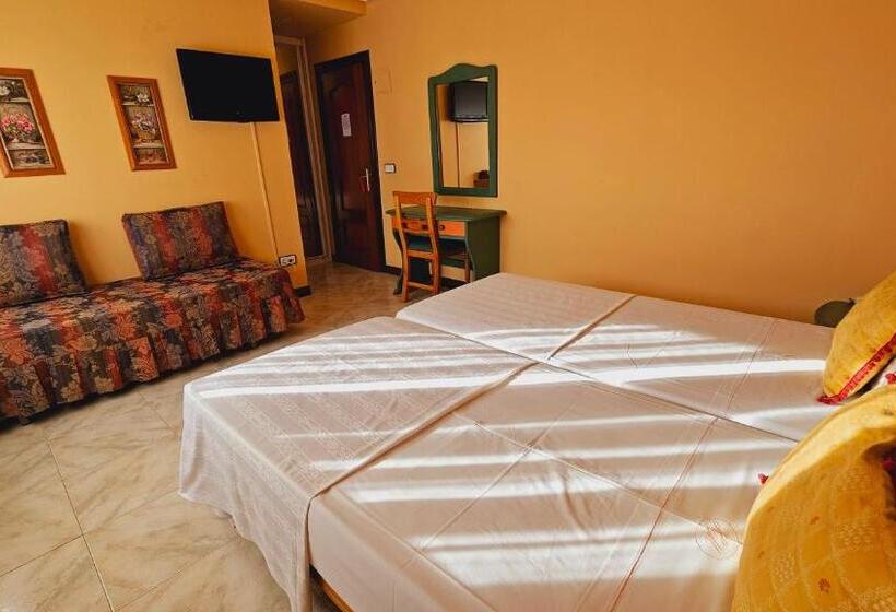 غرفة ديلوكس رباعية, Mataleñas