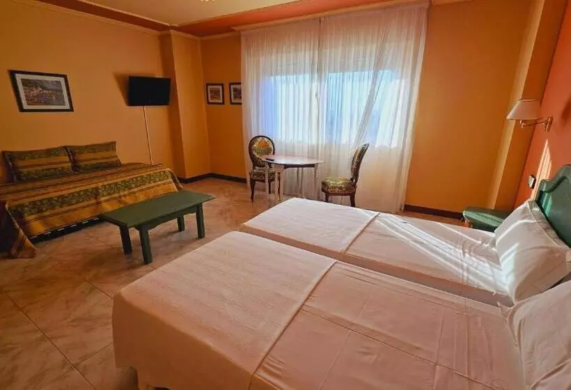 Chambre Quadruple Deluxe, Mataleñas
