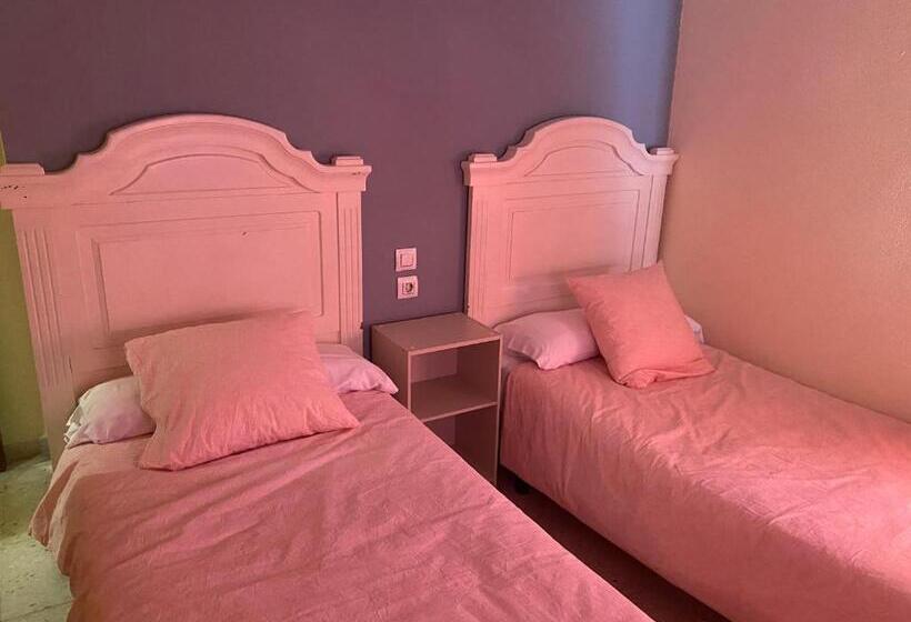 اتاق استاندارد چهار تخته, Medina Centro