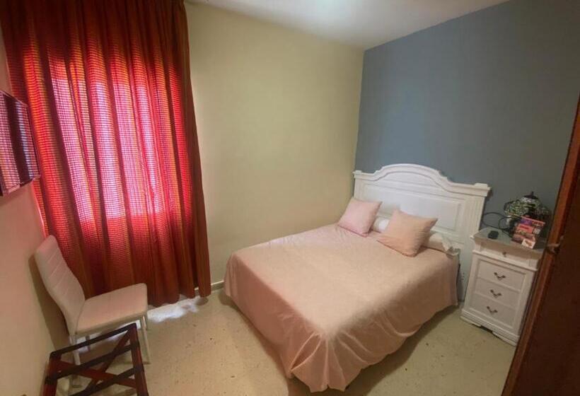 اتاق استاندارد چهار تخته, Medina Centro