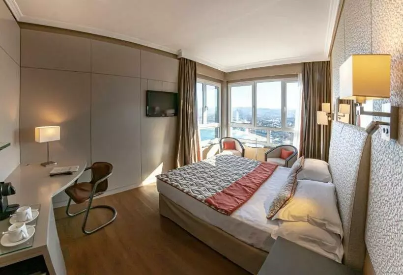 オーシャンビュースタンダードルームバルコニー付き, Mercure Monte Igueldo