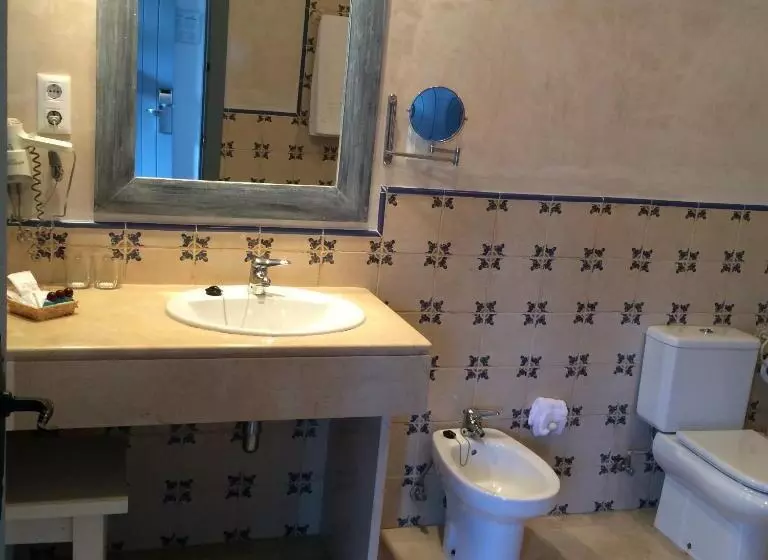 Quarto Triplo Standart, Meson De Sancho