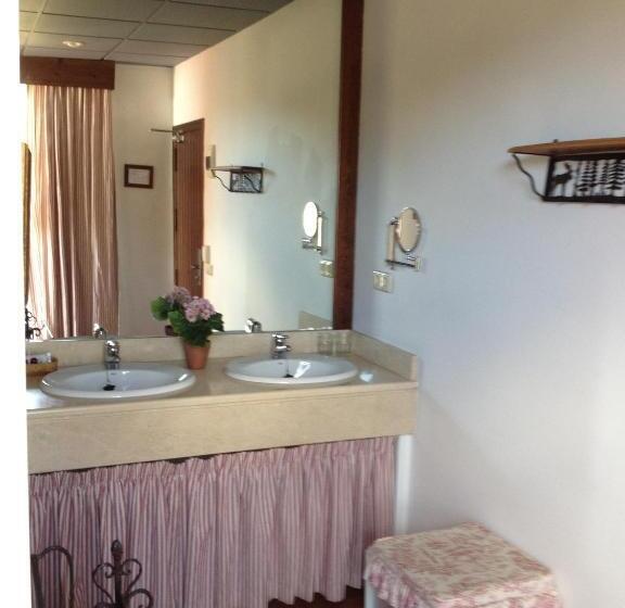 غرفة قياسية ثلاثية, Meson De Sancho