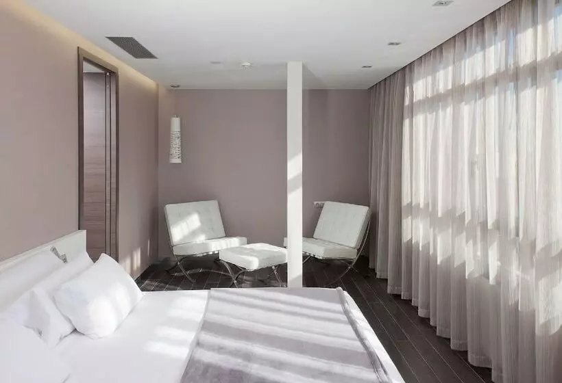スーペリアールーム, NH Castellon Mindoro