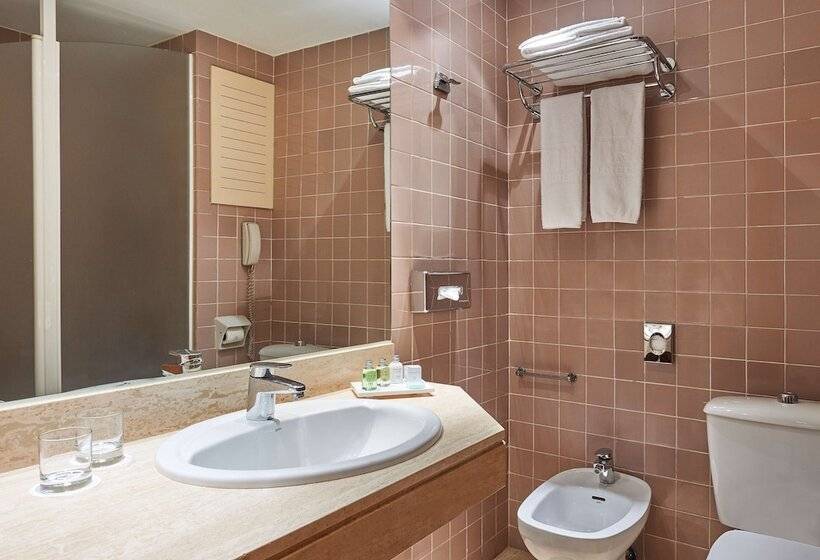 小型套房, NH Castellon Mindoro