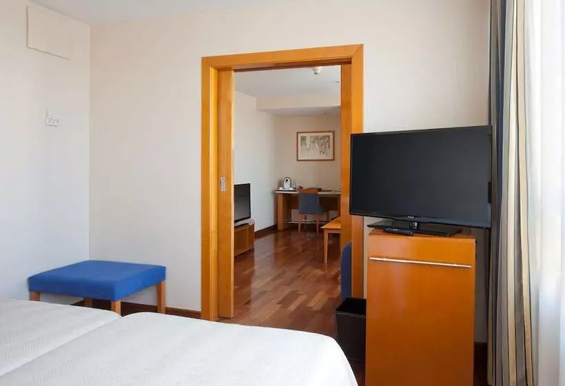 ジュニアスイート, NH Castellon Mindoro
