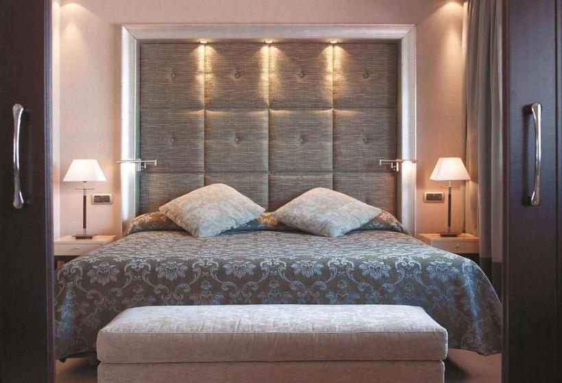 مجموعه ویستا شهر, NH Collection A Coruna Finisterre