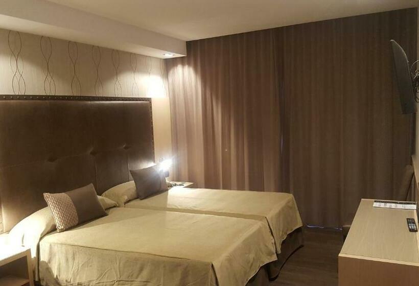 标准间, Pedro I De Aragon 4 Estrellas Superior