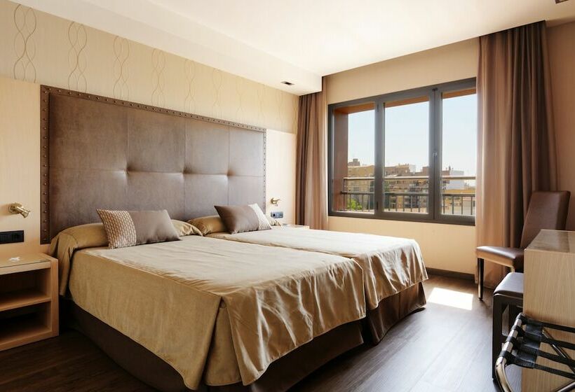 标准间, Pedro I De Aragon 4 Estrellas Superior