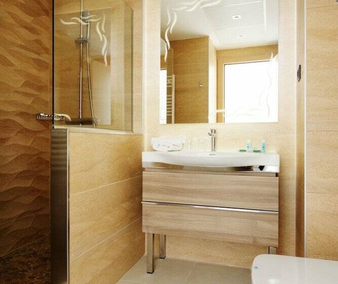 标准三人间, Pedro I De Aragon 4 Estrellas Superior