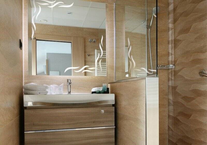 标准三人间, Pedro I De Aragon 4 Estrellas Superior