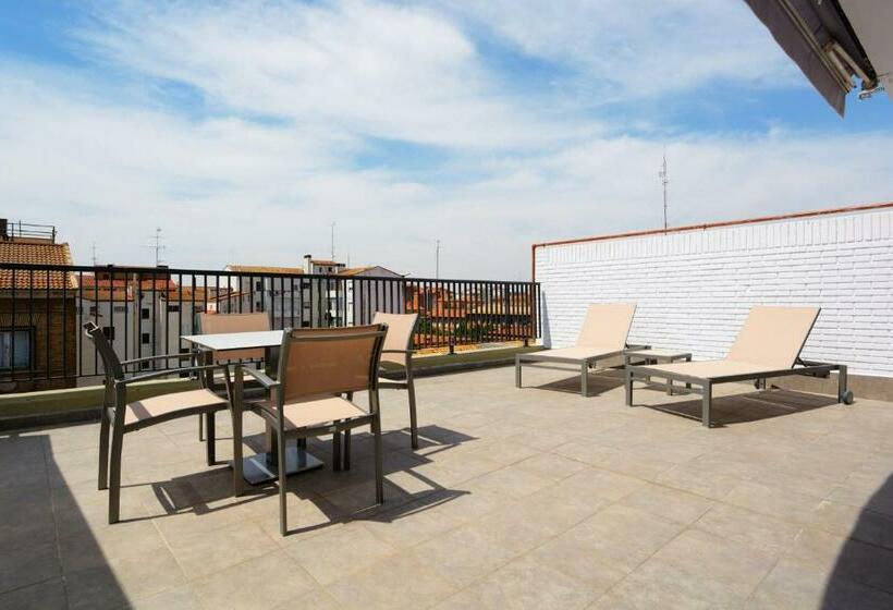 带露台的套间, Pedro I De Aragon 4 Estrellas Superior