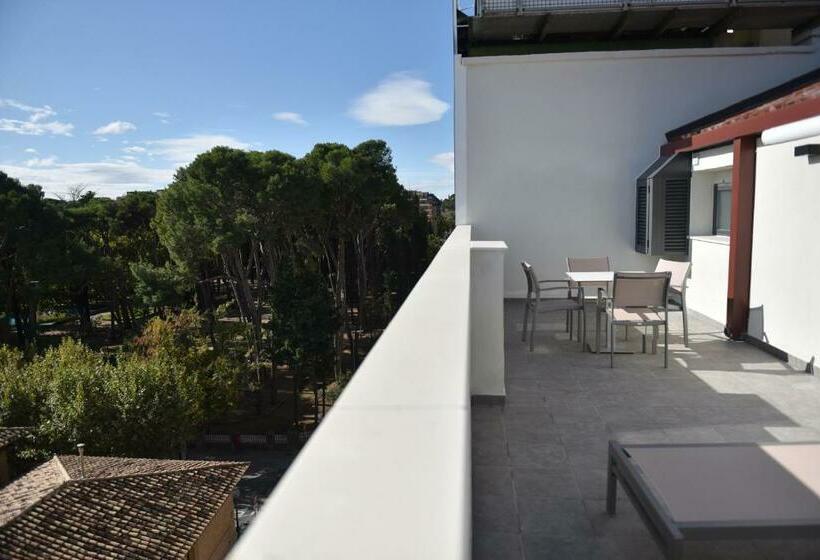 غرفة قياسية رباعية, Pedro I De Aragon 4 Estrellas Superior