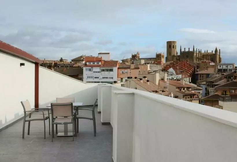 اتاق استاندارد با تراس, Pedro I de Aragon 4* Sup