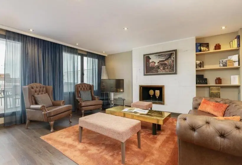 Suite with Terrace, Pedro I de Aragon 4* Sup