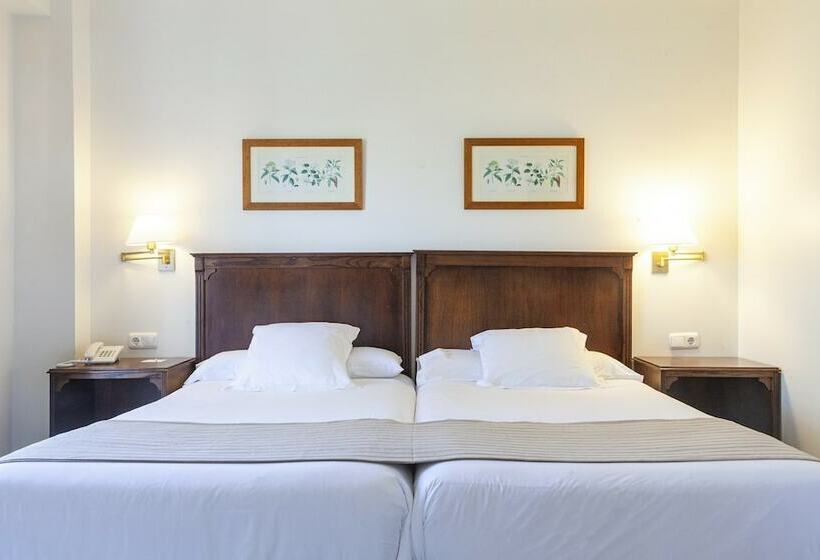 Полулюкс, Playa De La Luz