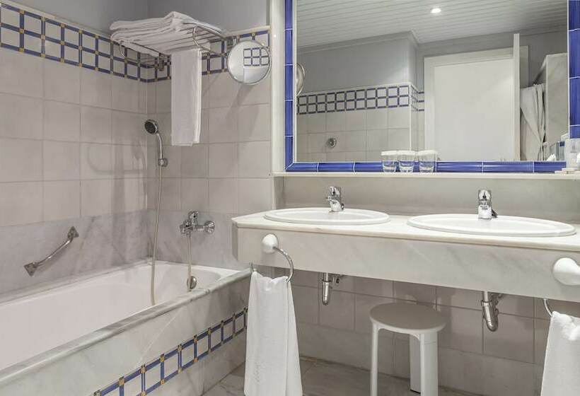 Полулюкс, Playa De La Luz