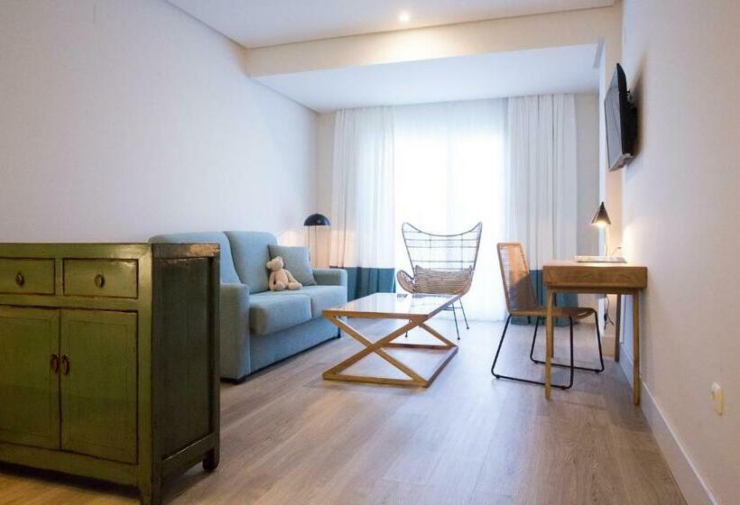 Студия Стандарт, Playa De La Luz