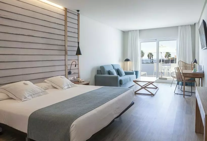 Standard Studio, Playa De La Luz