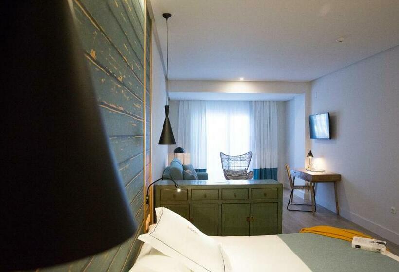 Семейное Студио, Playa De La Luz