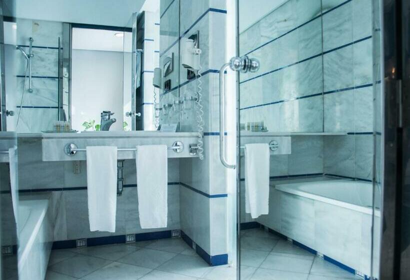 家庭间, Puerto Sherry