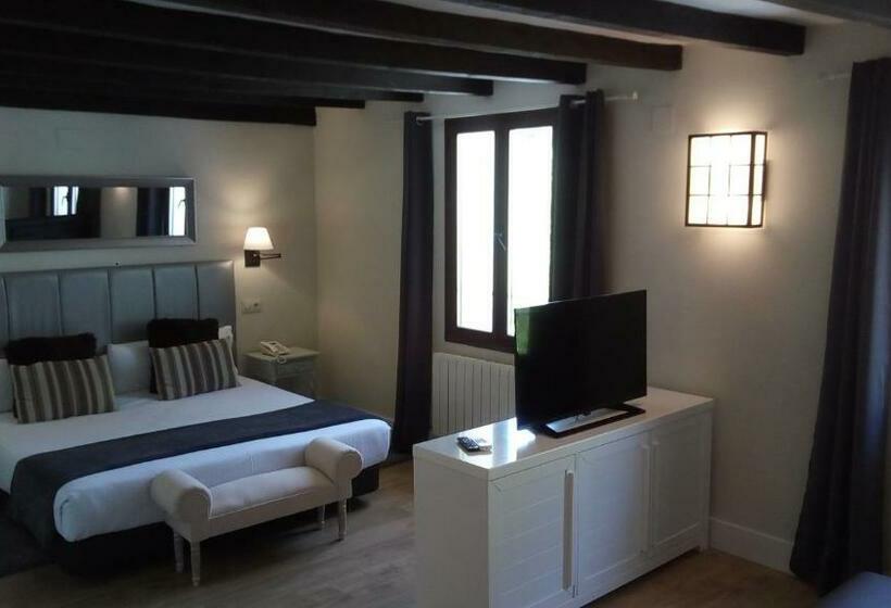 اتاق لوکس, Cueva Del Fraile