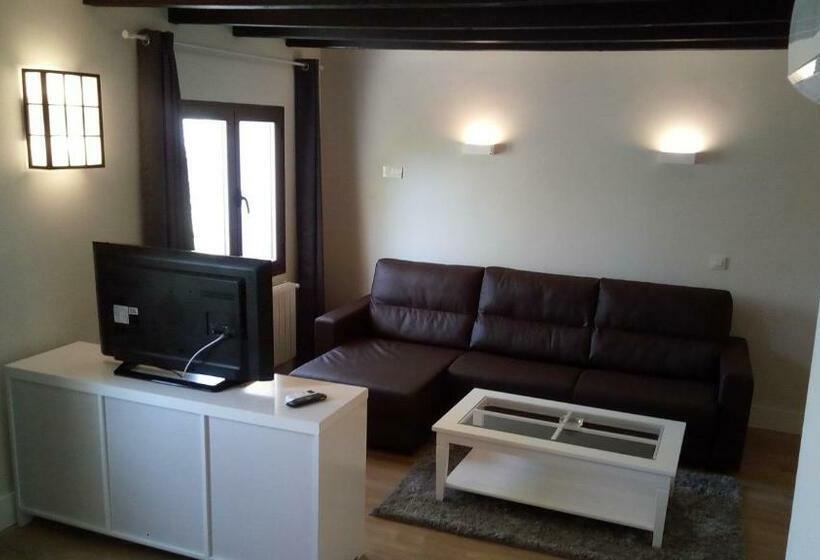 اتاق لوکس, Cueva Del Fraile