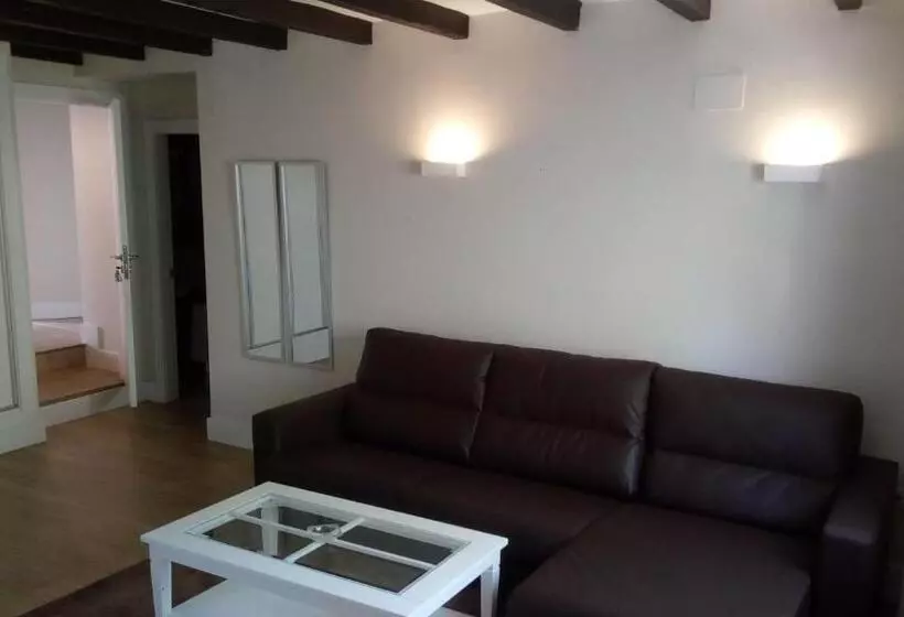 Suite, Cueva Del Fraile