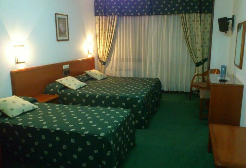 اتاق استاندارد سه نفره, Scala