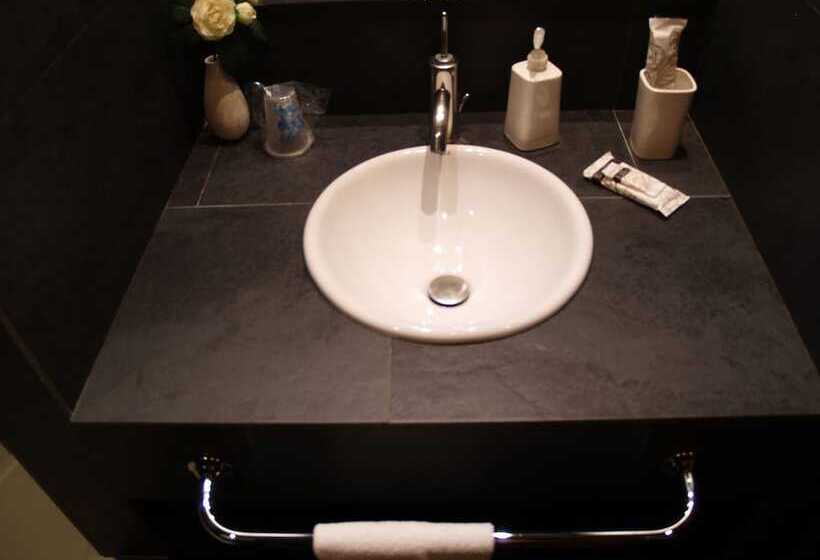 اتاق استاندارد, Tobazo