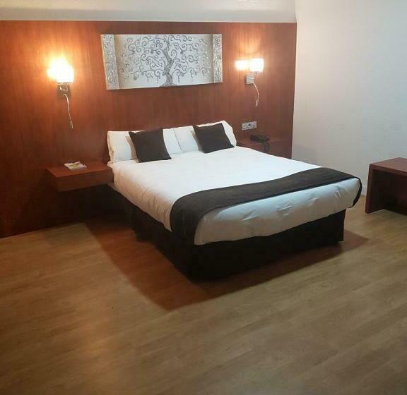 带露台的高档房间, Familia Conde