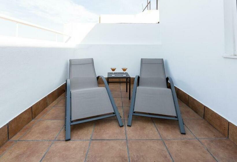 带露台的高档房间, Familia Conde