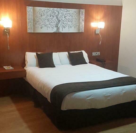 标准间, Familia Conde