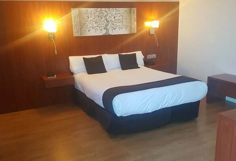 标准间, Familia Conde