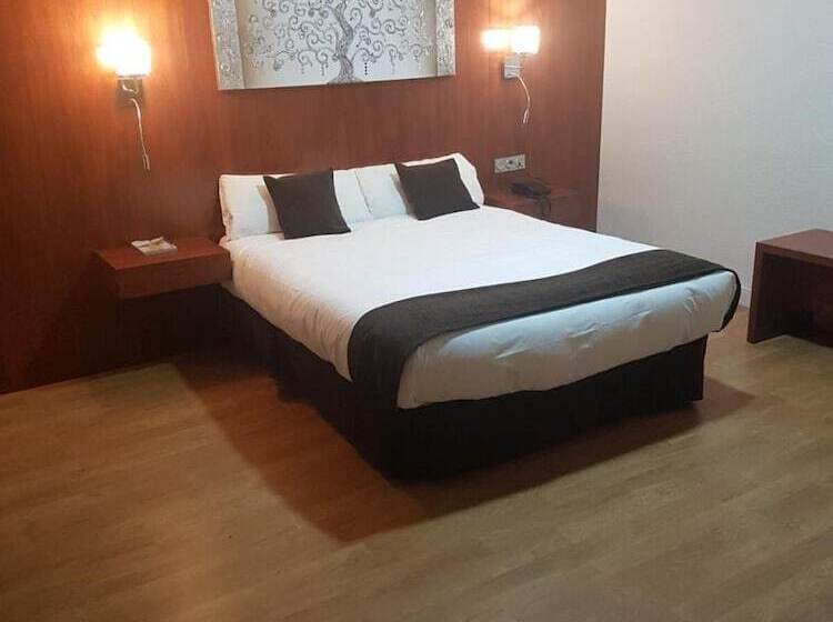 带露台的高档房间, Familia Conde